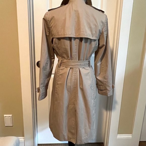 Banana Republic Trench Coat mid-length Classic Camel Tan Medium - Picture 2 of 5